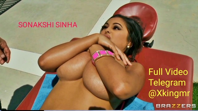 Sonakshi Sinha Outdoor Massage Handjob & Fucked Hard Fake